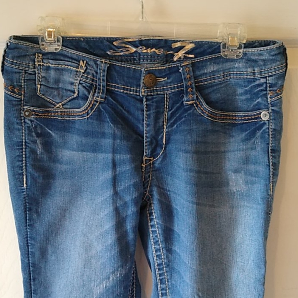 Seven7 Preowned Blue Distressed Capri Jean Cropped